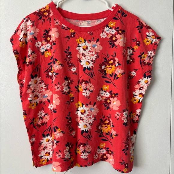 LOFT Tops - LOFT Women's Floral Tee